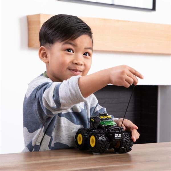 Іграшковий трактор John Deere з великими колесами